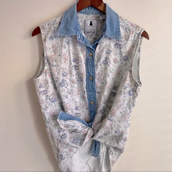 krazy kat Tops - Vintage Denim Pastel Floral Printed Sleeveless Shirt Krazy Kat Purrfect 90’s